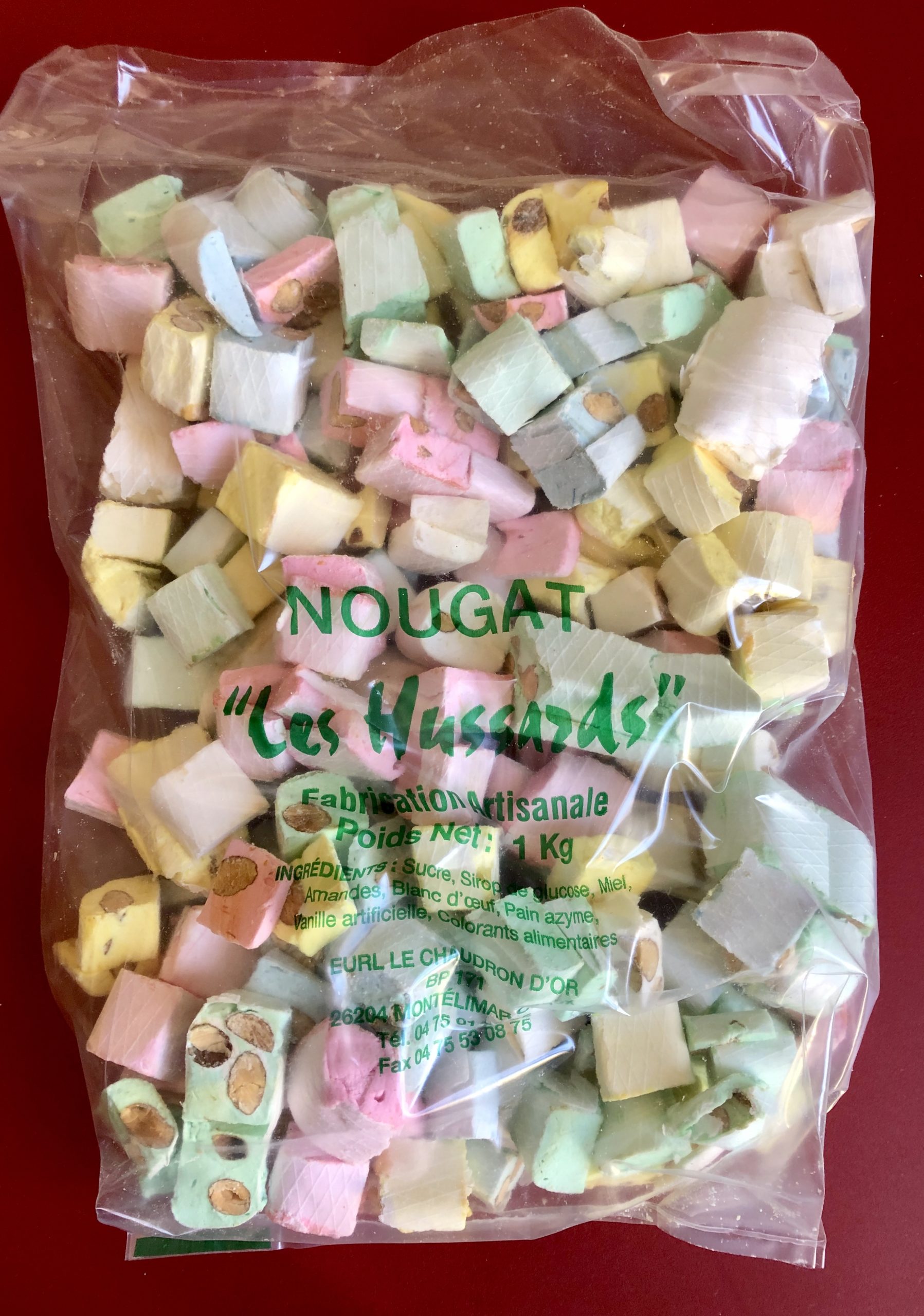 Chutes de nougat tendre couleur 1KG - Le Chaudron d'Or